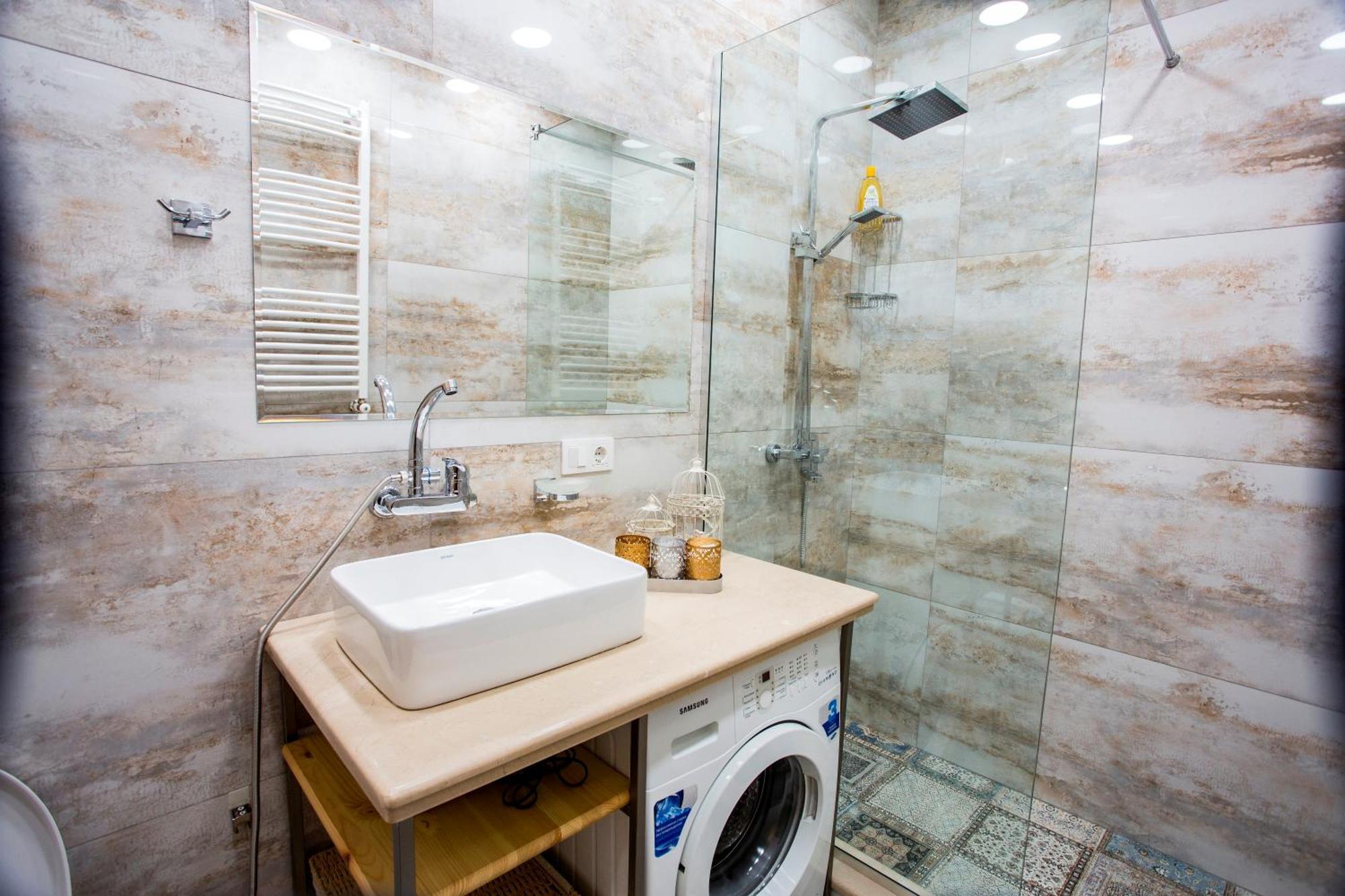 Yellow Apartment In Avlabari Tbilisi Bagian luar foto