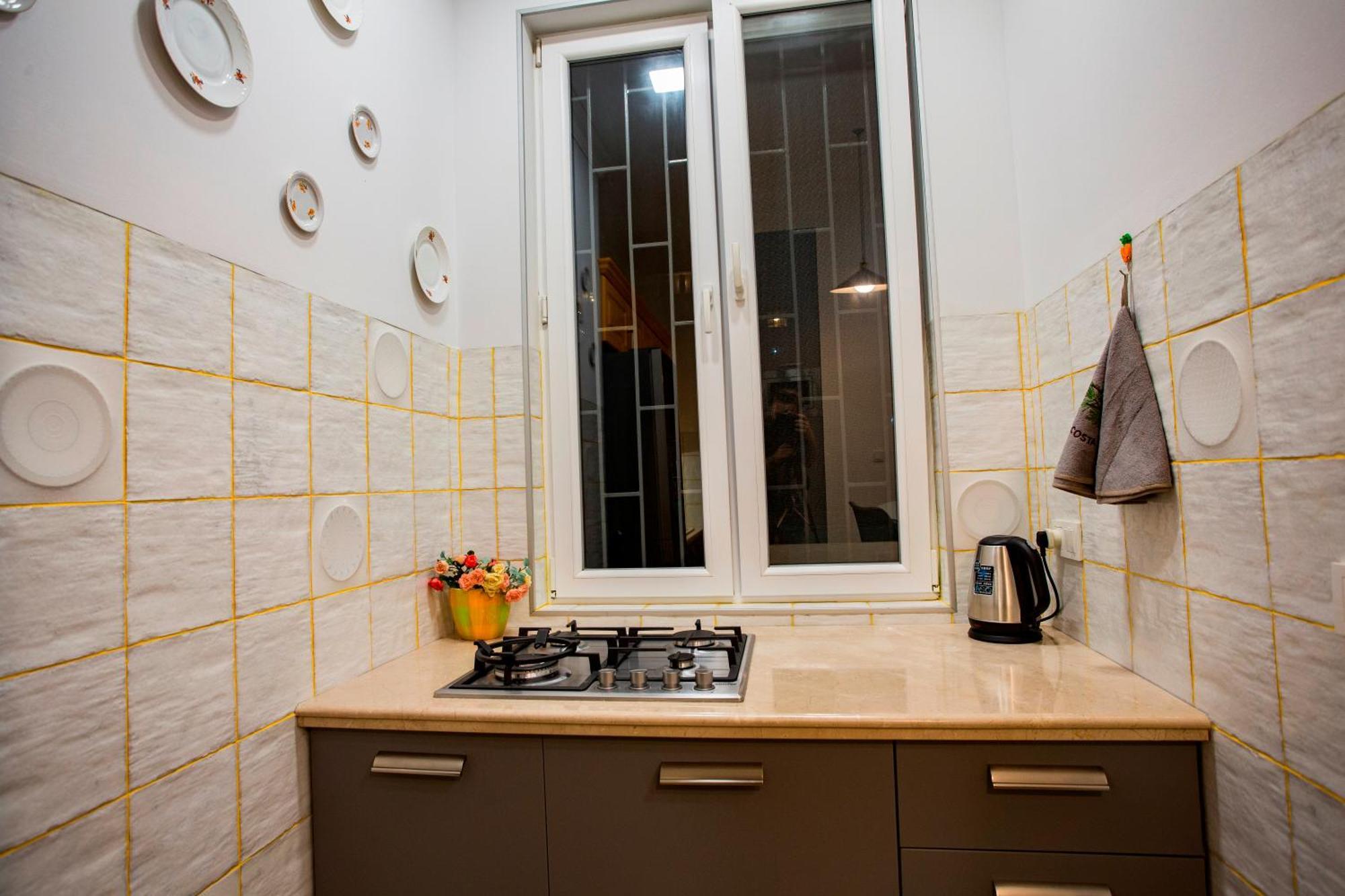 Yellow Apartment In Avlabari Tbilisi Bagian luar foto
